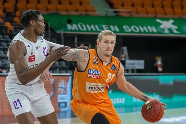 也同样让他 也同样让他