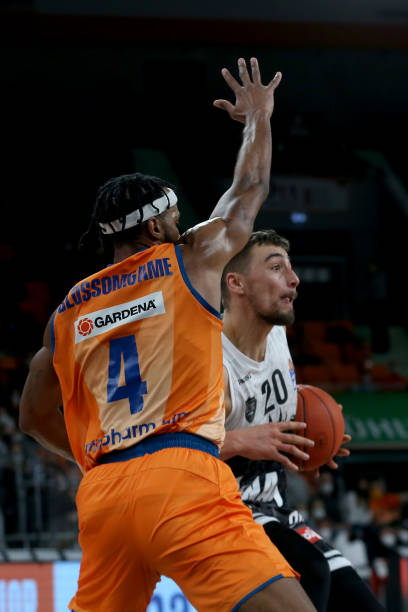 尤其是在亚 尤其是在亚