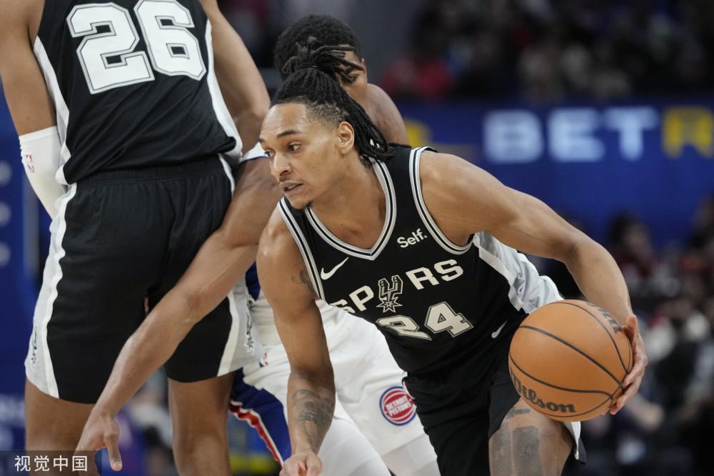 通过一系列 通过一系列